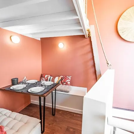 Apartment Atypical Duplex Downtown!