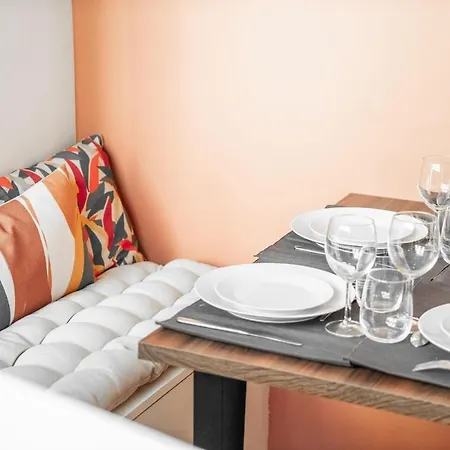 Atypical Duplex Downtown! * Bordeaux